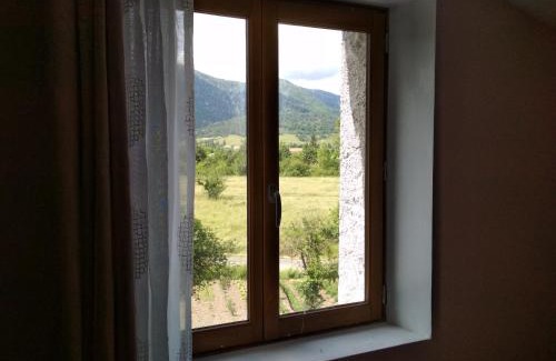 Lachau House | Cozy Daphrose Chambre: Family-Friendly with Delicious Breakfast