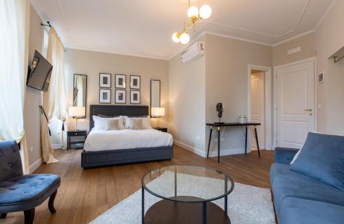 Tricolore House | Enchanting Daplace - Corso Monforte Suites with 8.7 Rating