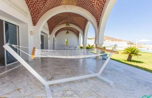 Rafraf Villa | Dar Barsha: Beachfront Paradise for Families and Pets