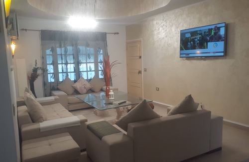 Rafraf House | Discover Dar BEN MUSTAFA with Pool and Family-Friendly Amenities