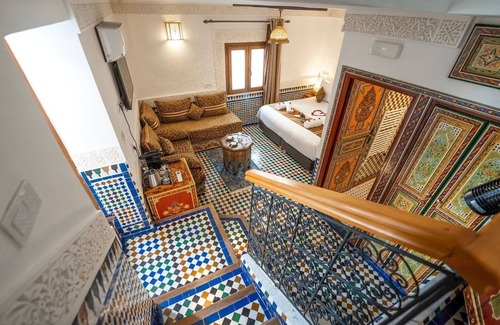 Talaa House | Exceptional Dar D'or Fes: 4-Star Retreat with Hot Tub