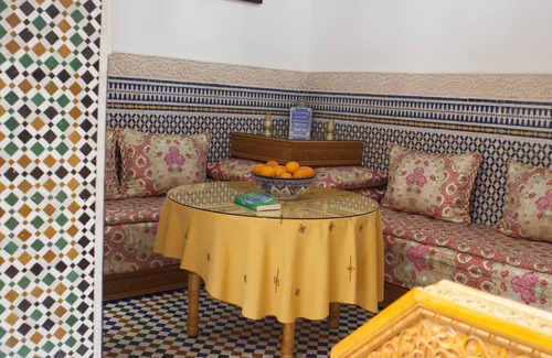 Talaa House | Exceptional Dar D'or Fes: 4-Star Retreat with Hot Tub