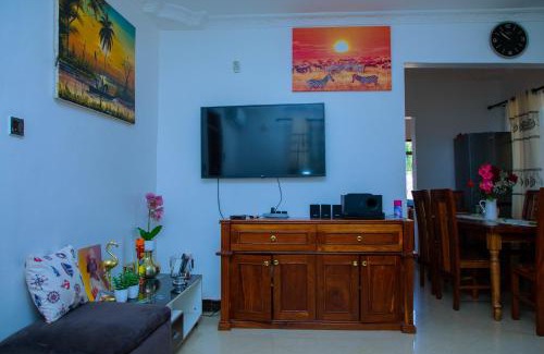 Dar es Salaam Villa | Family-Friendly 2-Bed Villa with Beautiful Garden Retreat