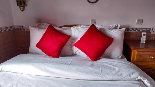 Bou Tharar Bed & Breakfast | Top-Rated Dar Essyaha: Family-Friendly & Pet Welcoming