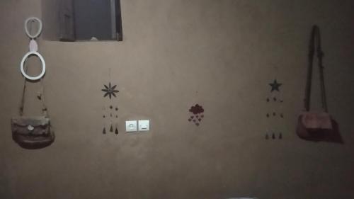 M'Hamid El Ghizlane Apartment | Pet-Friendly Retreat at Dar lhou: Perfect for Families