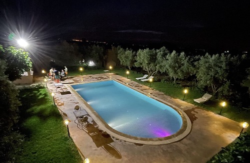 Tnine Ourika Villa | Experience Comfort at Dar Izniren - Pet & Child Friendly Stay