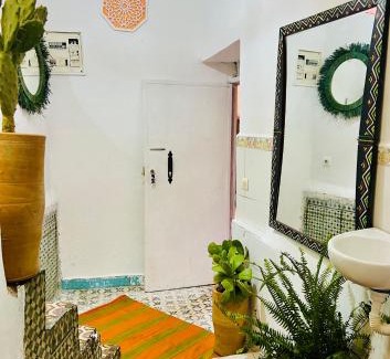 Sidi Ben Slimane El Jazouli Apartment | Budget-Friendly Stay at Dar Jamaa Lfna - Pet & Child Friendly
