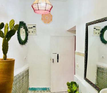Sidi Ben Slimane El Jazouli Apartment | Budget-Friendly Stay at Dar Jamaa Lfna - Pet & Child Friendly