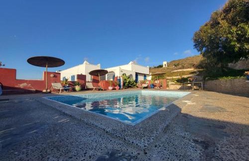 Moulay Bouzarqtoune House | Pet-Friendly Retreat at Dar Janoub with Inviting Pool