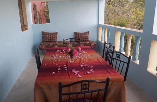 Ourtzagh House | Discover Dar Lala Zhour: Family-Friendly with Hot Tub