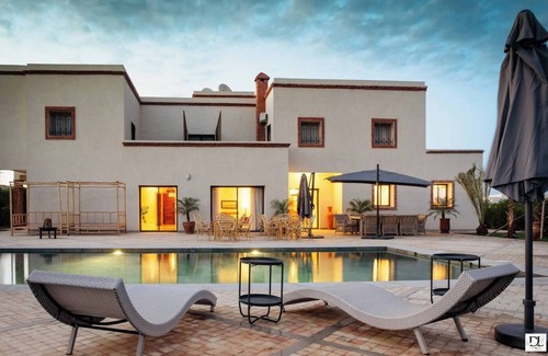 Sidi Abdallah Ghiat Villa | Experience the Serenity at Dar Lazrek Villa & Guest House