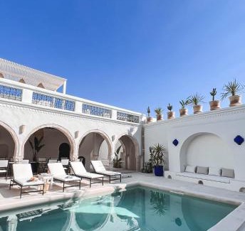 Erriadh House | Unforgettable Stay at Dar Naël - Oceanfront with Pool
