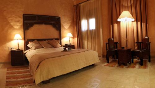 Tozeur Hotel | Unwind at Dar Saida Beya with Breakfast & Hot Tub Bliss