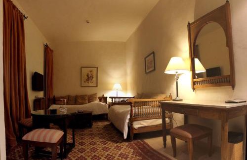 Tozeur Hotel | Unwind at Dar Saida Beya with Breakfast & Hot Tub Bliss