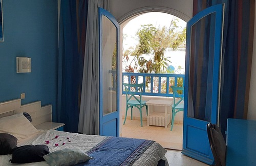 Playa Sidi Mehrez Hotel | Explore Relaxation at Dar Salem: Pool, Spa & Family-Friendly