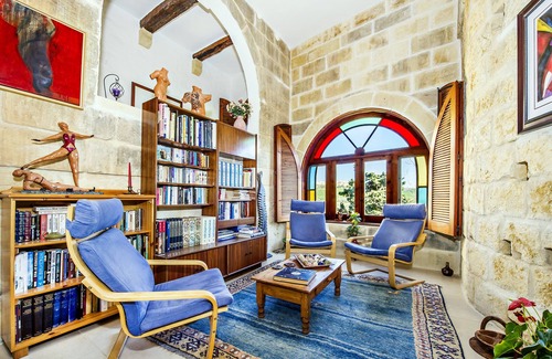 Ta' Għammar House | Dar tal-Kaptan Boutique Maison: Oceanfront Oasis in Gozo