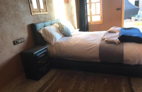 M'Hamid El Ghizlane House | Discover Dar Talhaya: Family-Friendly Stay with Breakfast