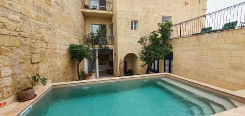 Zejtun House | Discover Dar Tan-Nanniet: Private Pool & Oceanfront Bliss