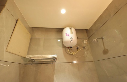 Bareilly Hotel | Darbar E Khas
