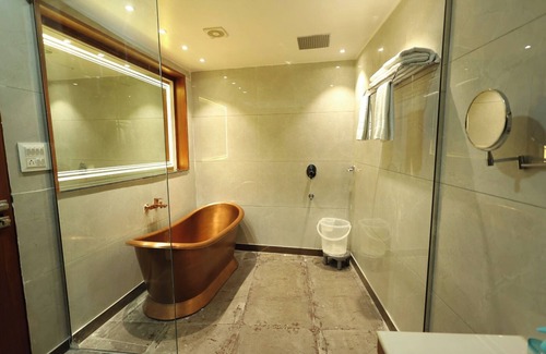 Bareilly Hotel | Darbar E Khas