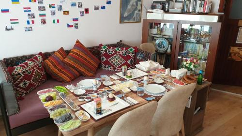 Kilitbahir Koyu House | Discover Dardanelles1915: Pet-Friendly Oceanfront Escape