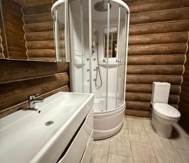 Transcarpathia Apartment | Darino: Guest Rated 10/10 with Pool and Pet-Friendly Perks