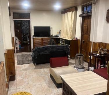 Darjeeling House | Welcoming Darjeeling BnB: Family-Friendly & Pet Friendly Stay