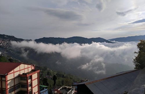 Darjeeling House | Pet-Friendly Retreat at Darjeeling Homestay Nyano Ghar