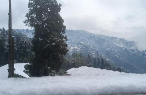 Darjeeling House | Pet-Friendly Retreat at Darjeeling Homestay Nyano Ghar