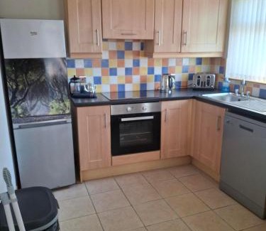Ballymoney House | Charming Dark Hedges Cottage: Guest Rated 9/10 with Breakfast