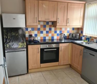 Ballymoney House | Charming Dark Hedges Cottage: Guest Rated 9/10 with Breakfast