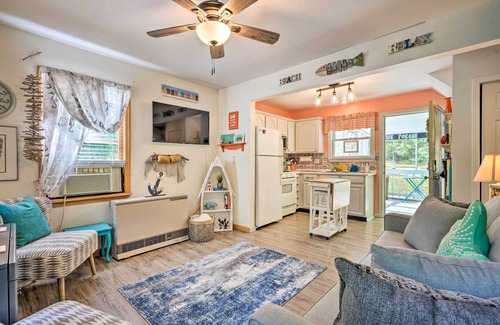 North East Cottage | Delightful Darling Cottage - Steps from Lake Erie Beach!