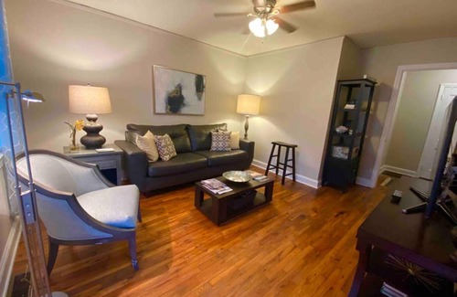 University Park Apartment | Discover Darling Cottage: Family-Friendly Retreat Awaits