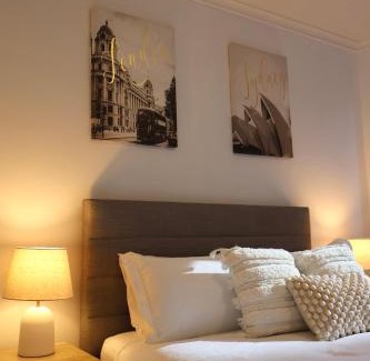 Pyrmont Apartment | Value Stay Near Darling Harbour with Pool & Hot Tub Access
