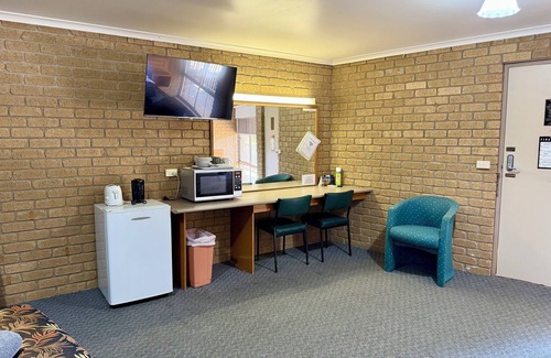 Wentworth Hotel | Ideal Stay at Darling Junction Motor Inn Wentworth with Pool