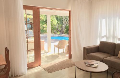 Darling House | Charming Darling Lodge Guest House with Oceanfront Views