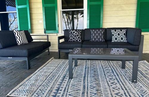 Rural Hill House | Darlingford Farm: Pet-Friendly Retreat on Jamaican Coast