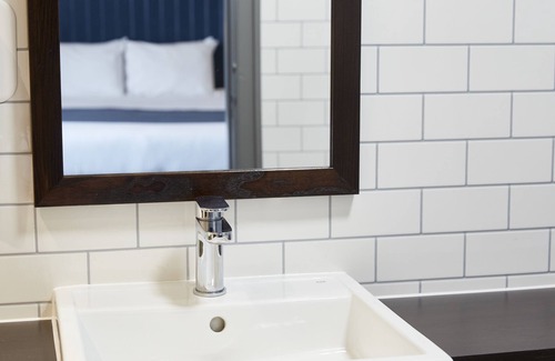 Darrington Hotel | Family-Friendly Darrington Hotel with Restaurant & Kitchen