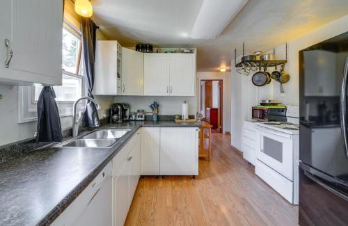 Darrington House | Cozy Darrington Rental with Private Yard & Mountain Views