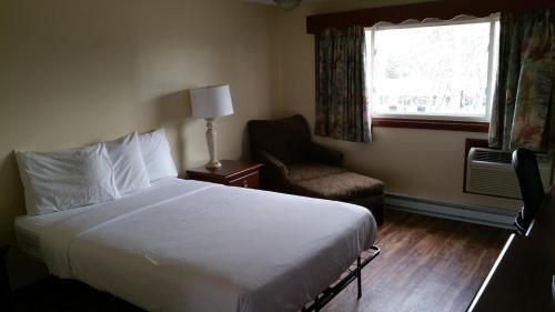 North Dartmouth Hotel | Family-Friendly Dartmouth Motor Inn with Hot Tub & Breakfast