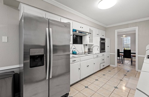 Northwest Dallas House | Darvany Haven: Pool & Spa Retreat @ Prime Location