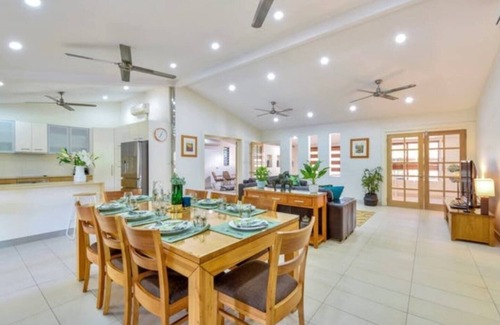 Brinkin House | Relax at Darwin Beach House with Pool & Family Amenities