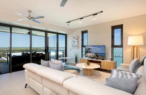 Darwin City Centre Apartment | Elegant Darwin Waterfront Penthouse with Family-Friendly Amenities