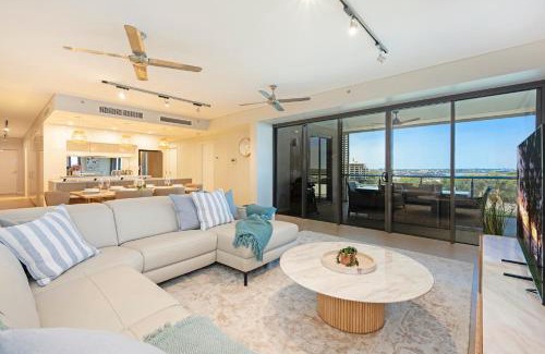 Darwin City Centre Apartment | Elegant Darwin Waterfront Penthouse with Family-Friendly Amenities