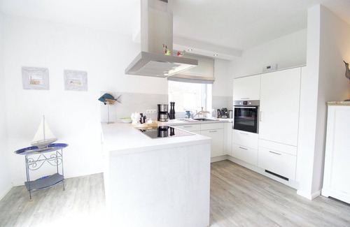 Norden House | Relaxing Retreat with Oceanfront Views in Tranquil Norden