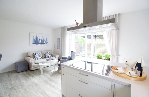 Norden House | Relaxing Retreat with Oceanfront Views in Tranquil Norden