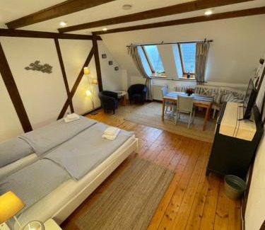 Goemnitz Hotel | Cozy Das Abendrote Haus: Pet-Friendly Stay with Hot Tub
