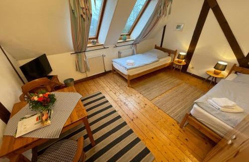 Goemnitz Hotel | Cozy Das Abendrote Haus: Pet-Friendly Stay with Hot Tub