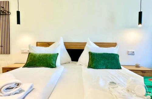 Lerchenreith Apartment | Adults-Only Retreat at DAS Alpenzeit with Ocean Views