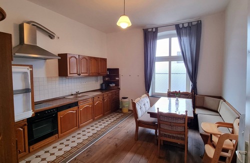 Kevelaer House | Das Alte Pastorat: Stylish Retreat with Family-Friendly Amenities